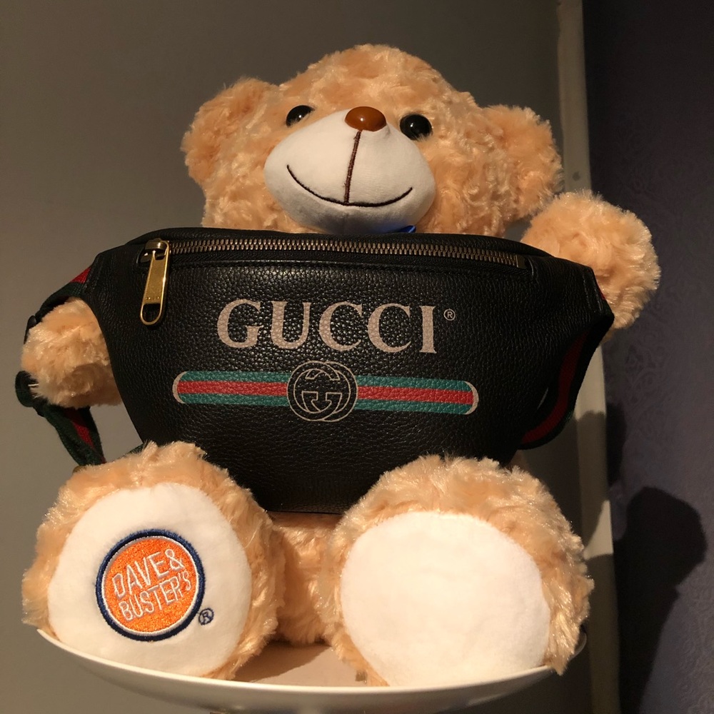 Gucci small belt bag 100% new condition